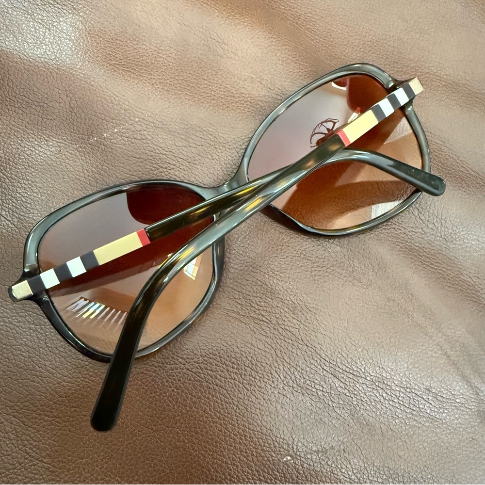 Authentic Burberry Tortoise Shell Sunglasses - image 3